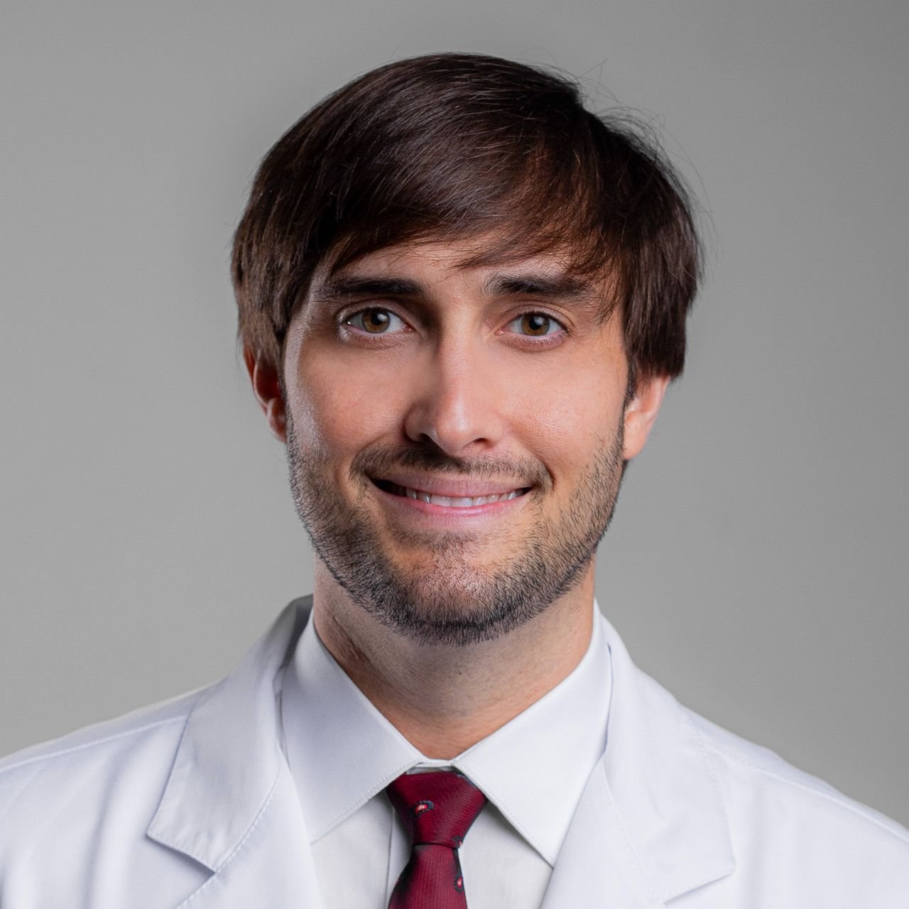 Dr. Carlos Eduardo Romeu, neurocirurgião